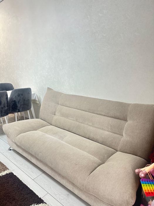 Диван и два кресла