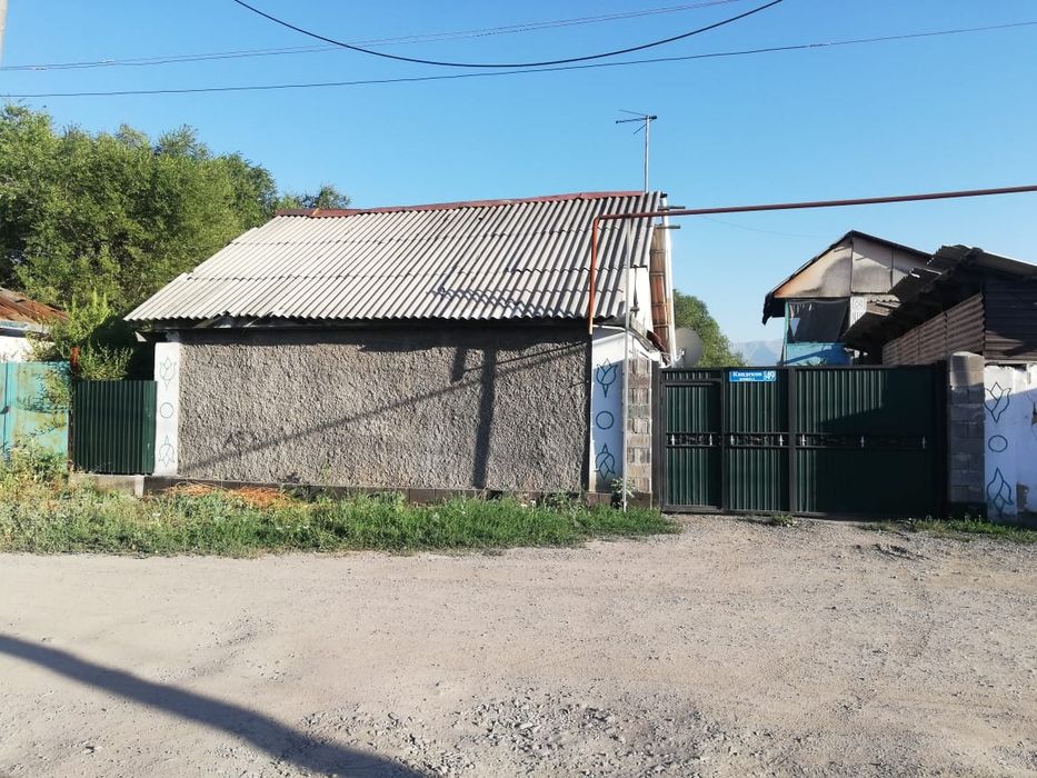 Продам  2 дома на одном участке