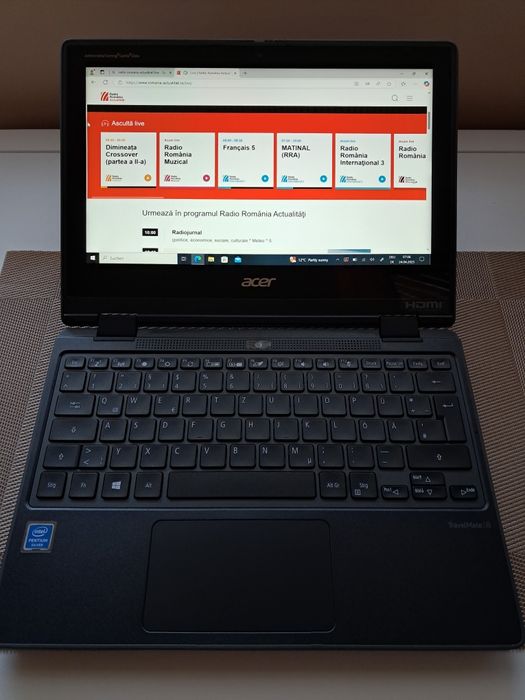 Laptop  Acer  Travel  Mate  B