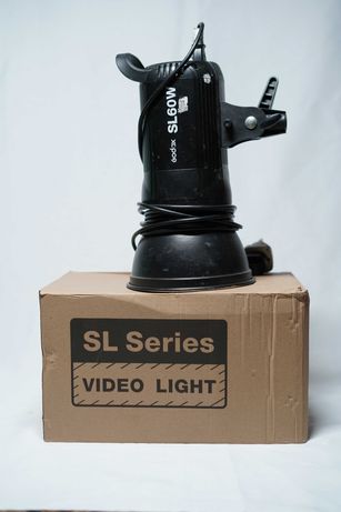 Осветитель светодиодный Godox SL60W студийный
