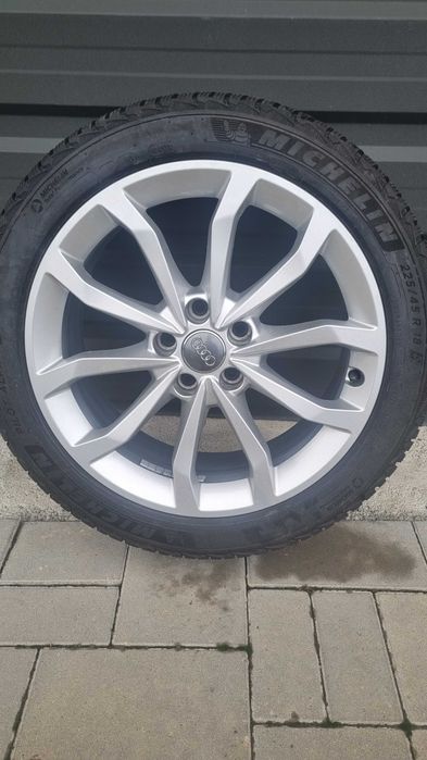 Jante genti iarna originale Audi 225 45 R18
