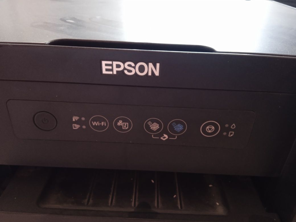Epson4150 3/1 sotiladi svitnoy