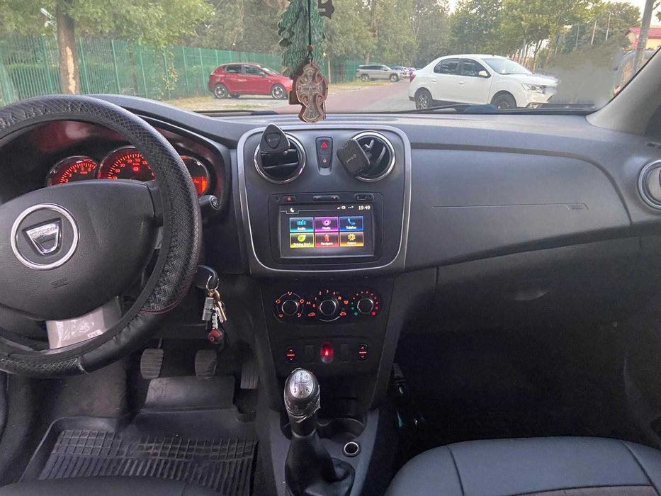 Dacia Logan MCV Laureate 2015