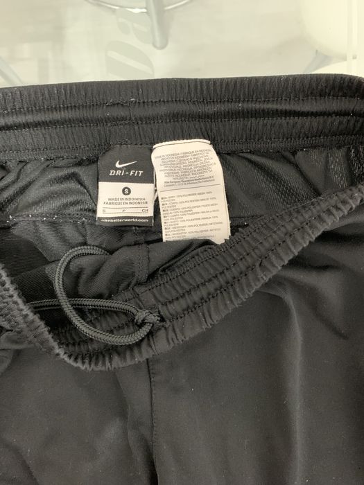 Оригинални долнища на Найк