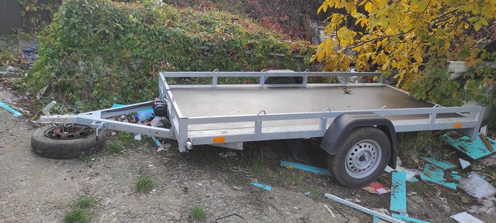 Închiriez remorca de 750 kg cu troliu 1.5x3M