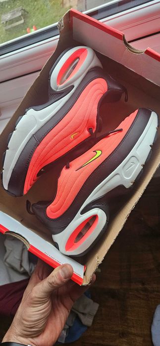 Nike AIR Max PORTAL UK 6.5 Нови