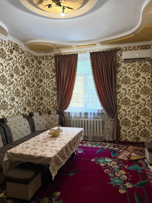 Продаётся большая 3-ех комнатная высокопотолочная квартира