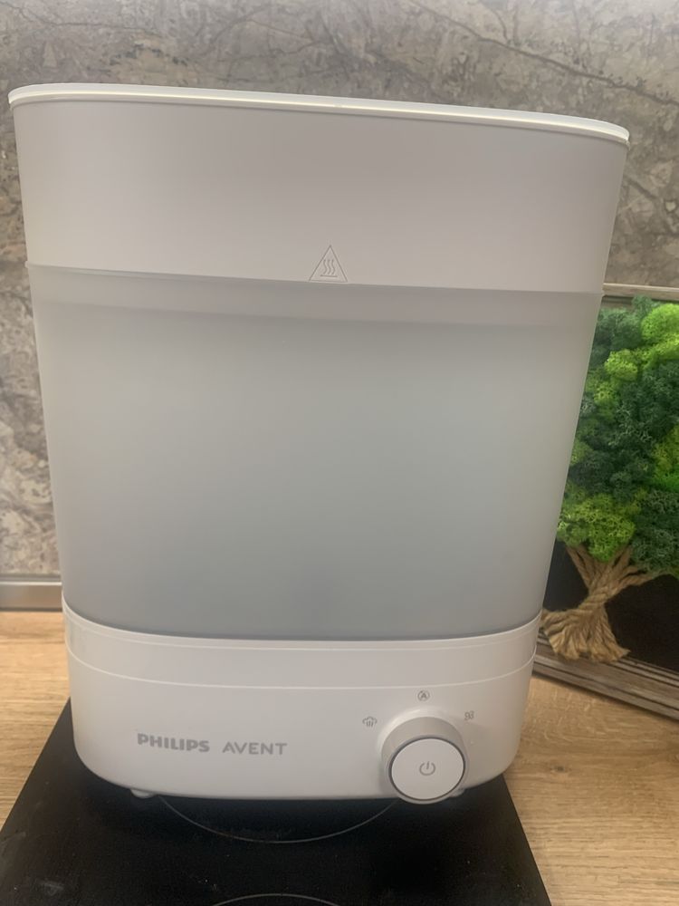 Стерилизатор Philips Avent с функция сушене и остатъчна гаранция