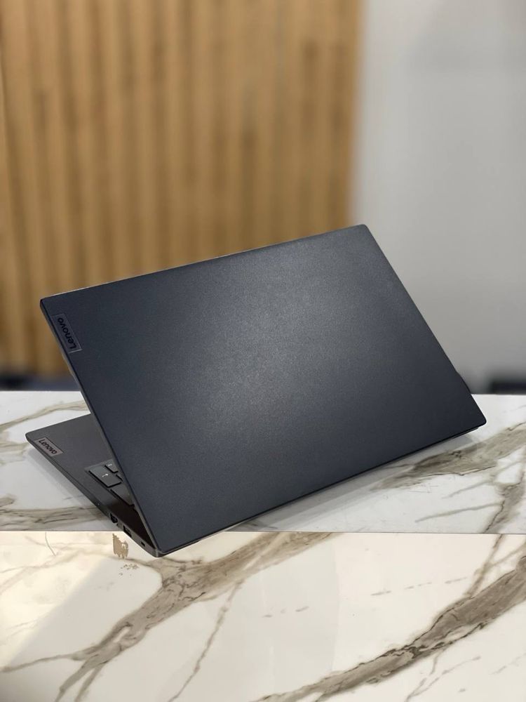 Lenovo noutbuk.