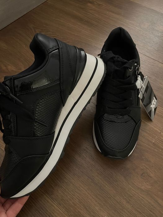 Нови дамски сникърси Xti