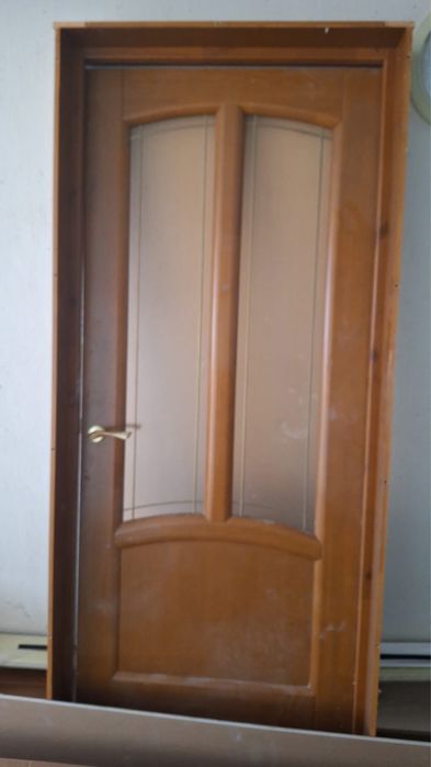 Дверь из натурального дерева