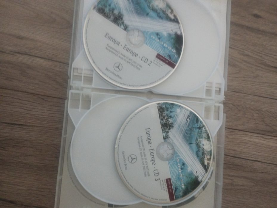 Продавам CD за навигация на Мерцедес