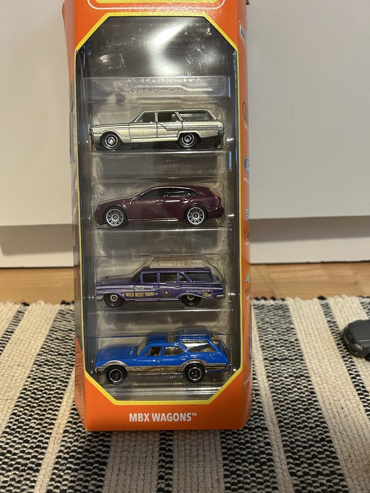Hot wheels matchbox majorette 1:64