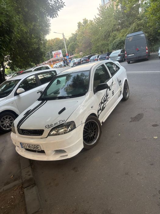 Vand / schimb Opel astra g 1.6 coupe