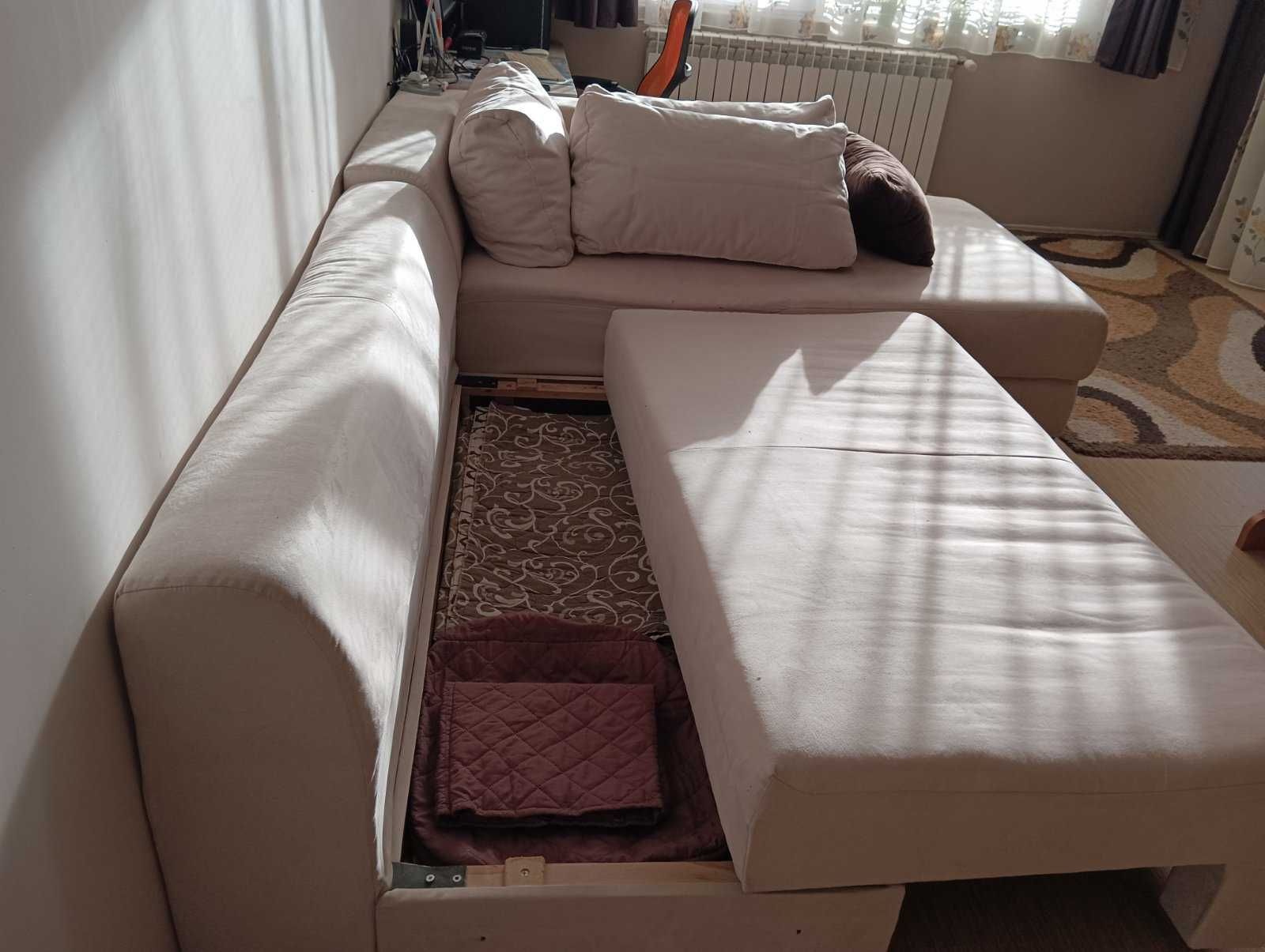 Голям ъглов диван