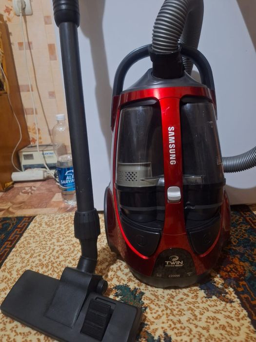 Пылесос Самсунг 2200w.
