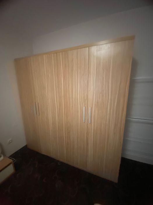 Спални с гардероб и нощни шкафчета