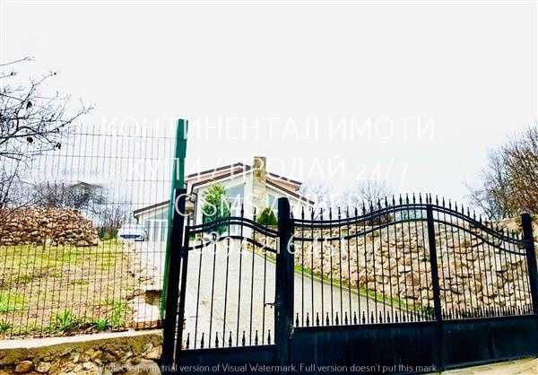 код 63053. Двуетажна луксозна обзаведена къща 200м2 с голям двор 2дка.
