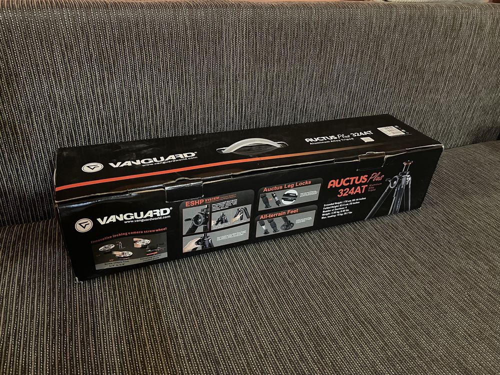 Статив VANGUARD Auctus 324AT + ябълковидна глава Manfrotto MH494-BH