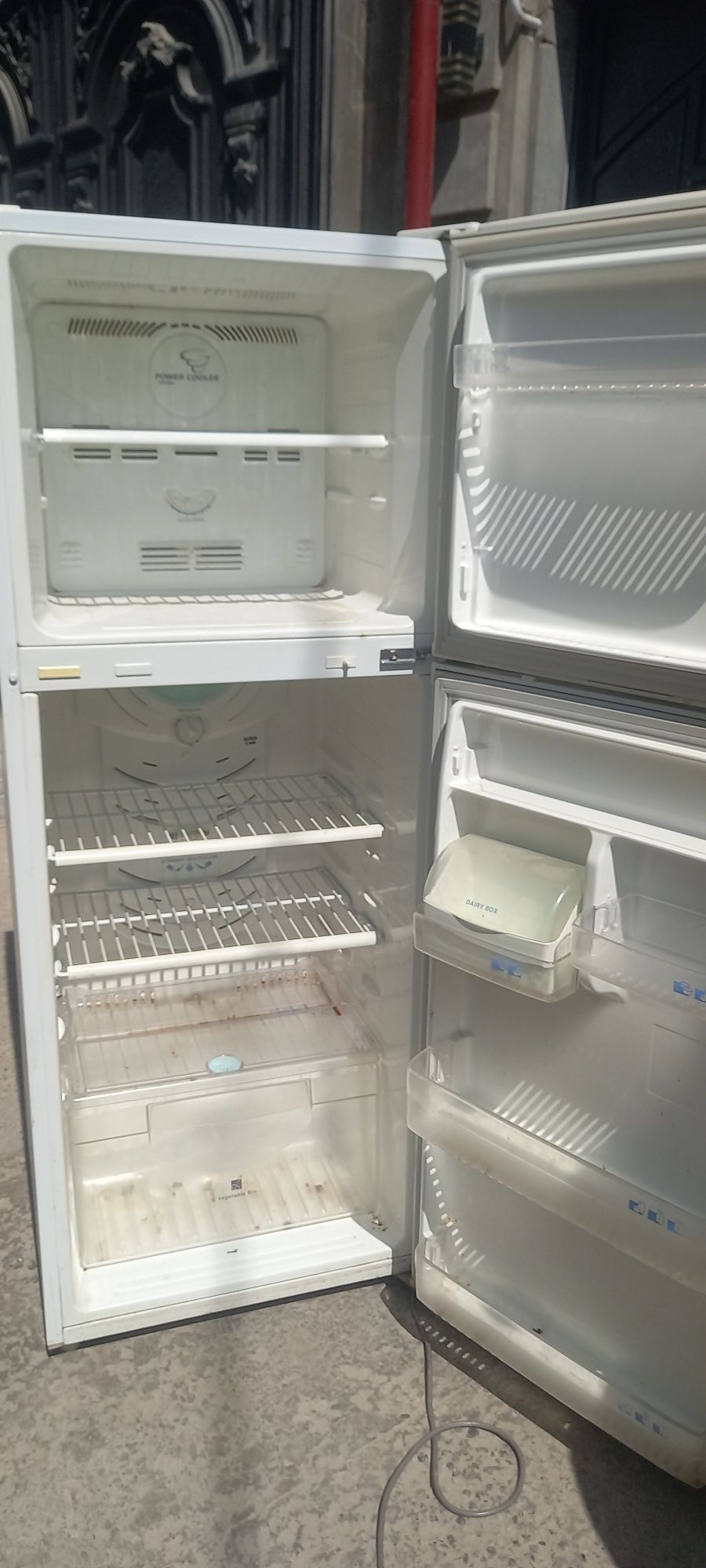Срочно продам холодильник