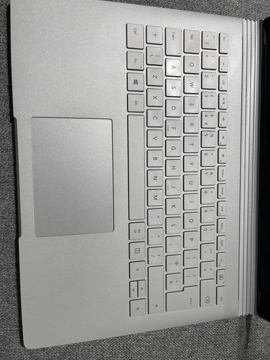 Surface Book 1 8gb 256gb