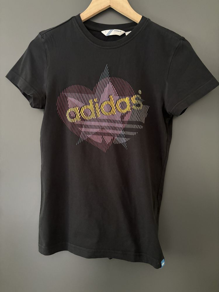 Tricou original Adidas  - marime S/M - impecabil
