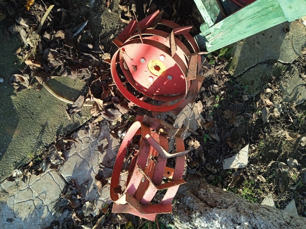 Vând motocultor Ruris cu accesorii