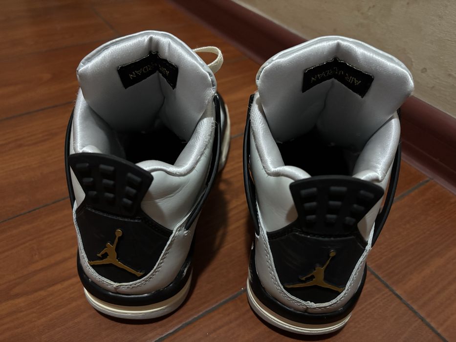 Adidasi Jordan 4 Unisex 35.5