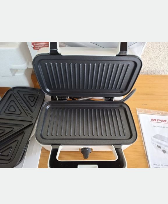 MPM 3-в-1- Тостер сандвич и контактна скара с 3 подвижни плочи ,1200W