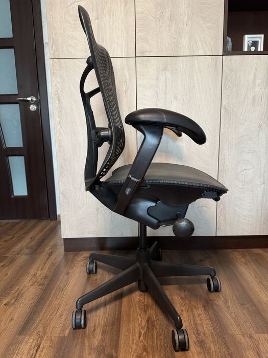 Herman Miller Mirra Graphite
