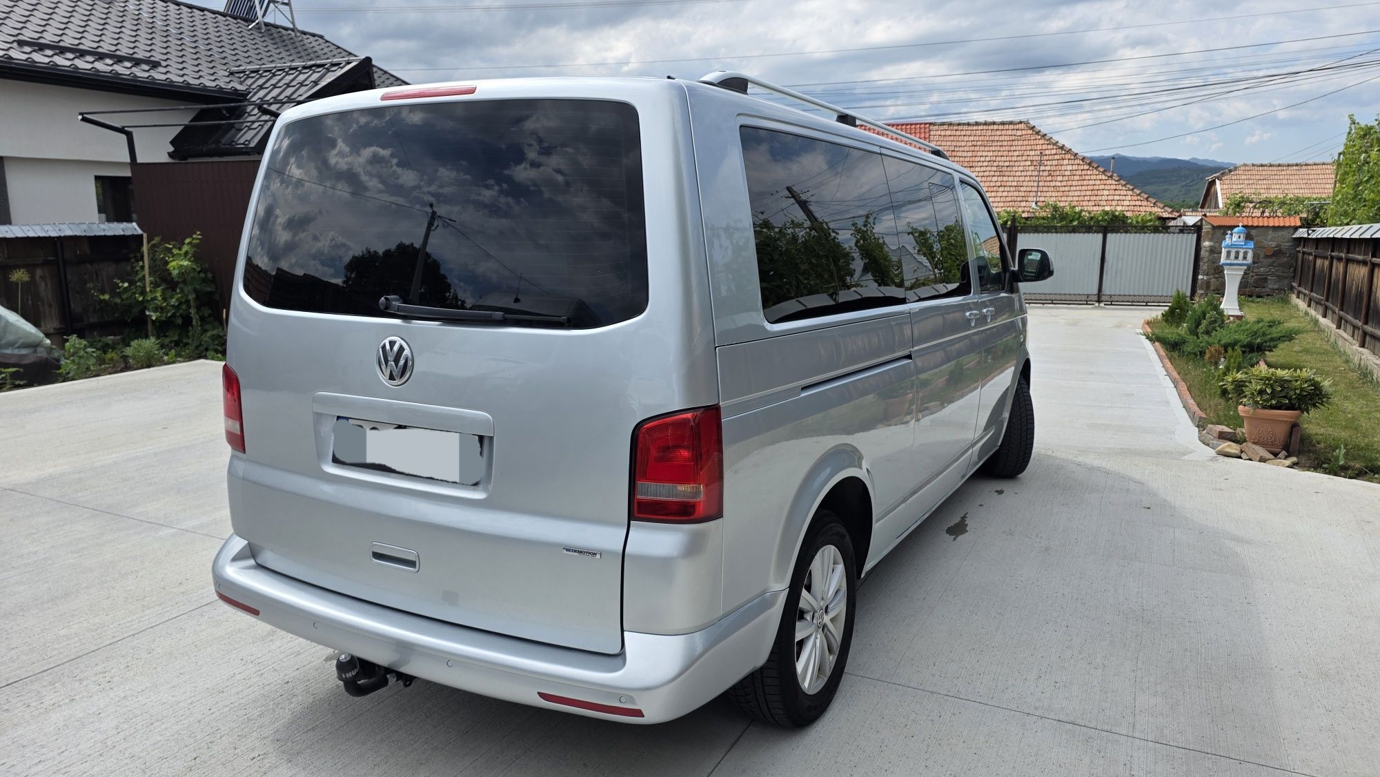 *** Volkswagen Caravelle AN 2015--140 CP  ***