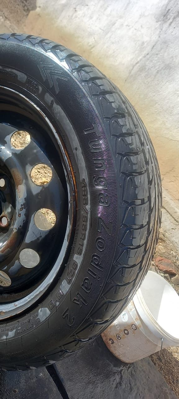 Продам 1 колесо с диском в отличном состоянии 185 -65 R15 92T