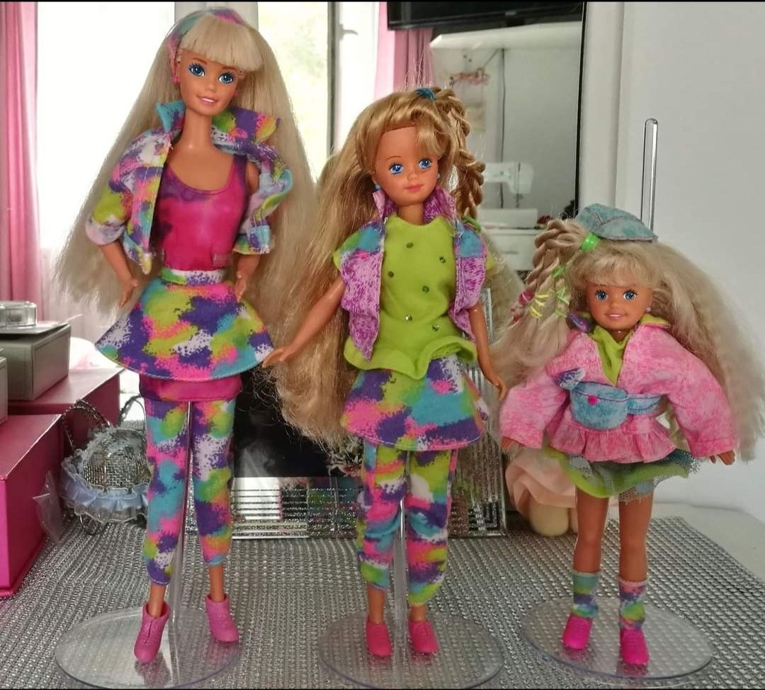 Papusi Barbie Sarin Sisters Gift Set