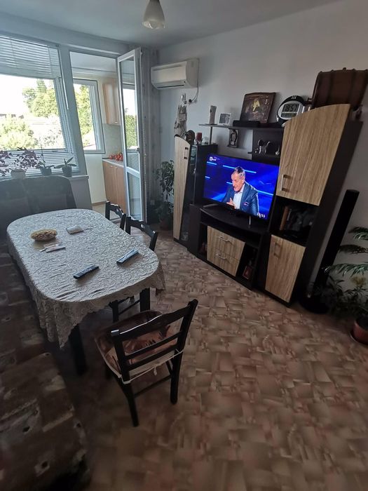 Продава се Тристаен апартамент в Бургас, Победа - 75 кв.м за 824 €/кв.м - Снимка #2