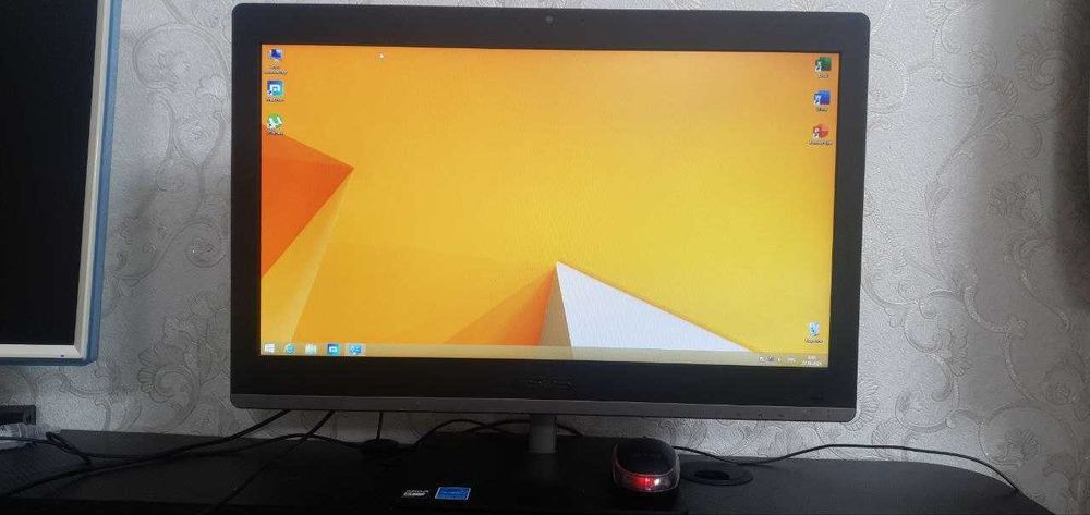 Бюджетный моноблок ASUS