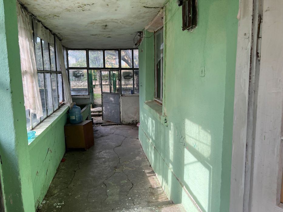 43,000 ЕВРО Камено Къща на 100м от Центъра със дворно място 650кв