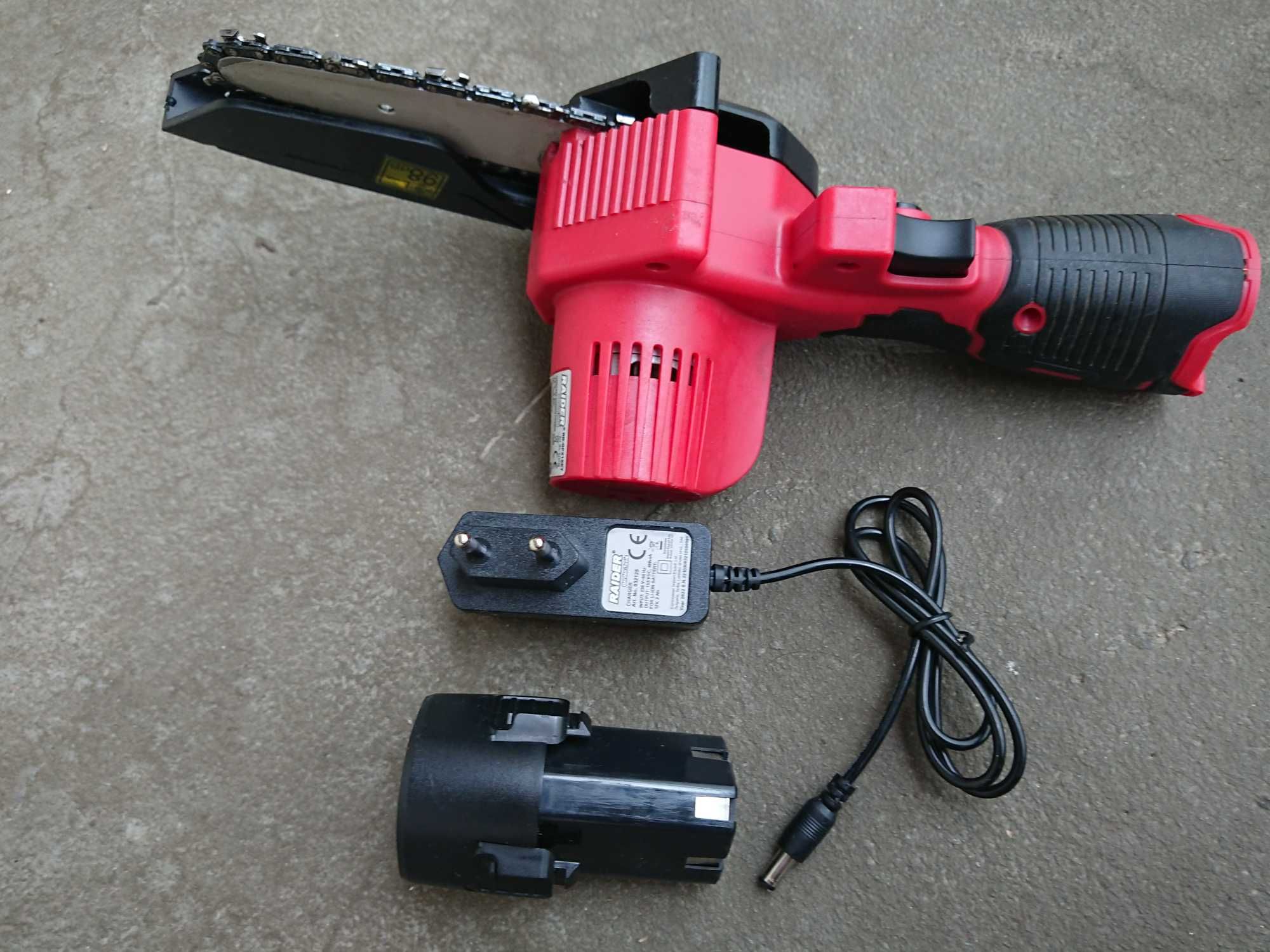 Акумулаторна резачка 12 v , акумулаторен трион