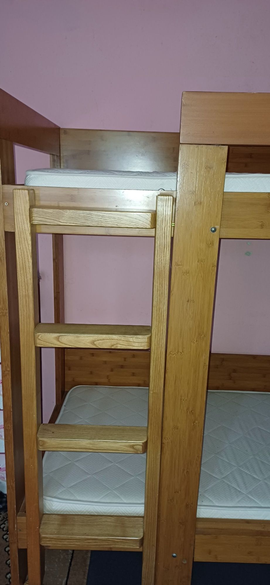 Детско двуетажно легло