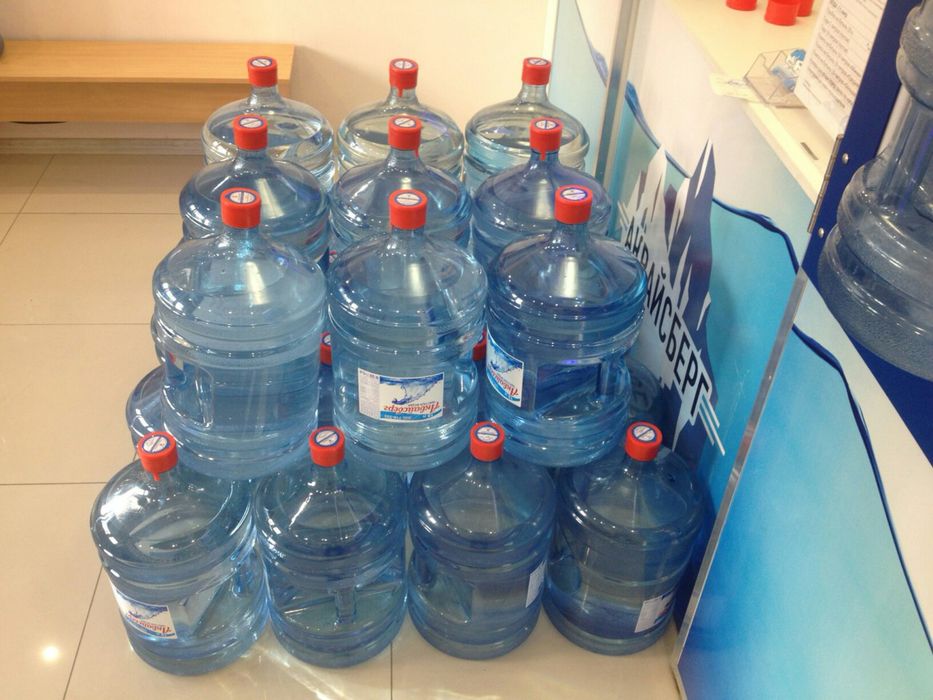 БЕСПЛАТНО раздаю воду