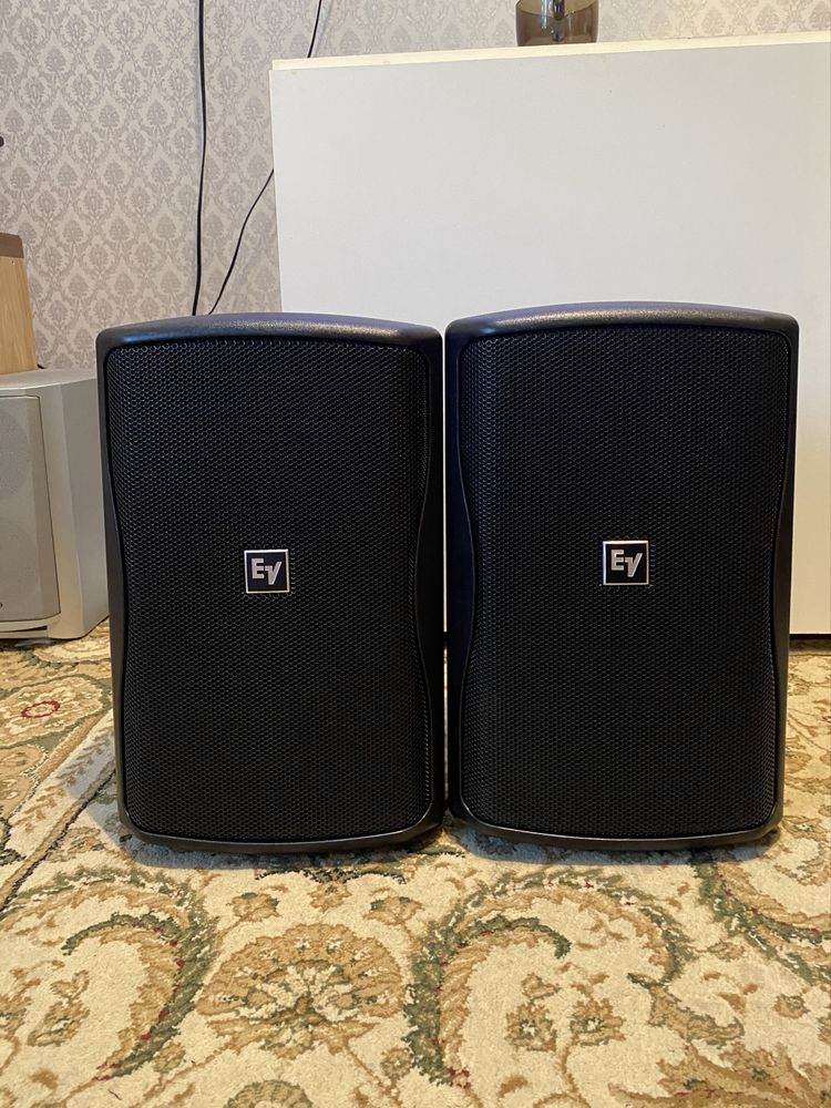 Electro Voice Zx1i-90, с кранштейном 2 штук