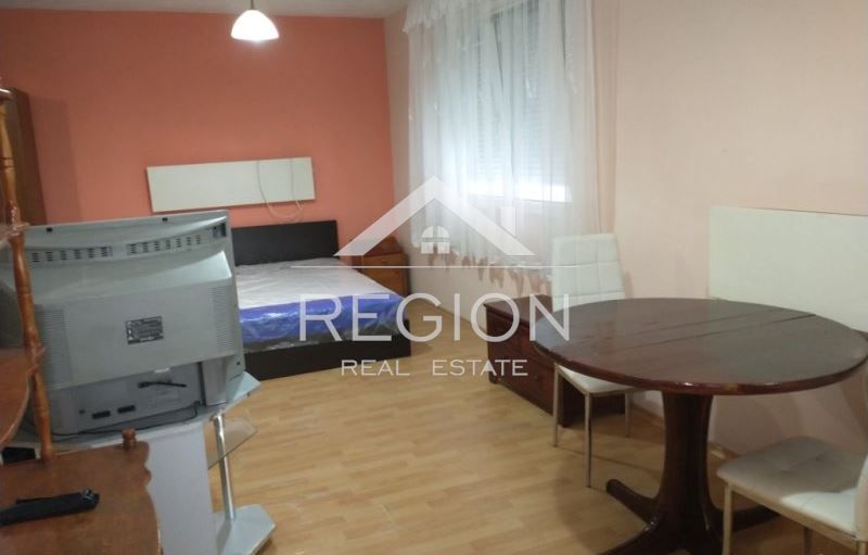 Дава се под наем Едностаен апартамент в Варна, Електрон - 30 кв.м за 306 € - Снимка #2