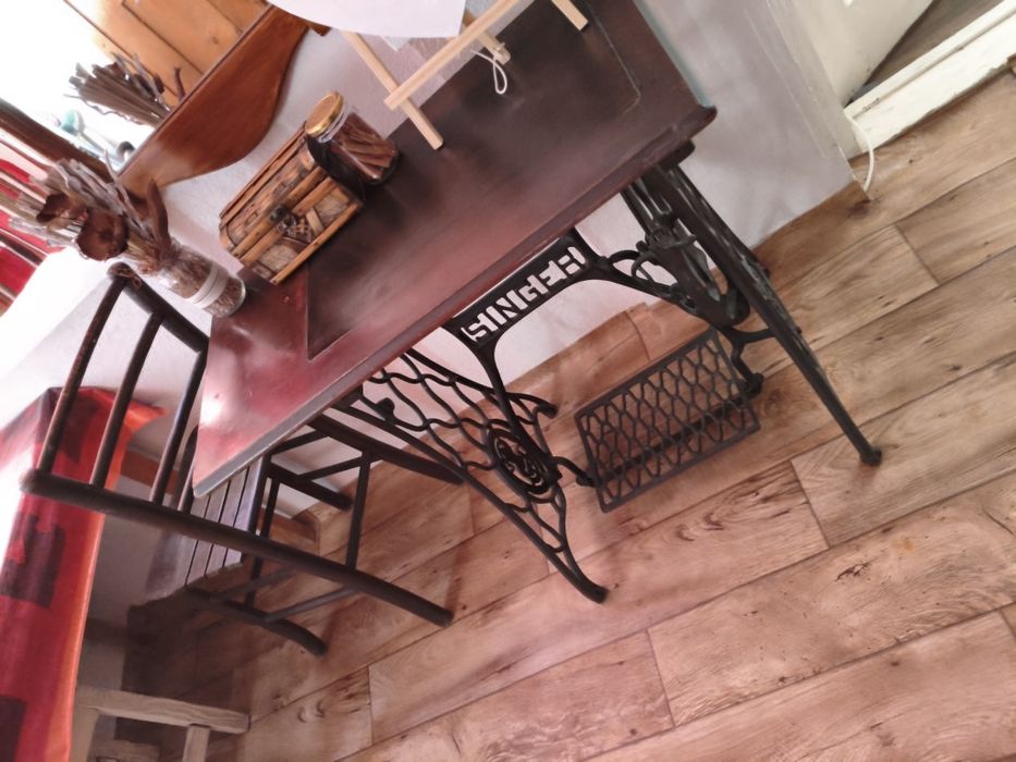 Маса от машина Сингер Singer