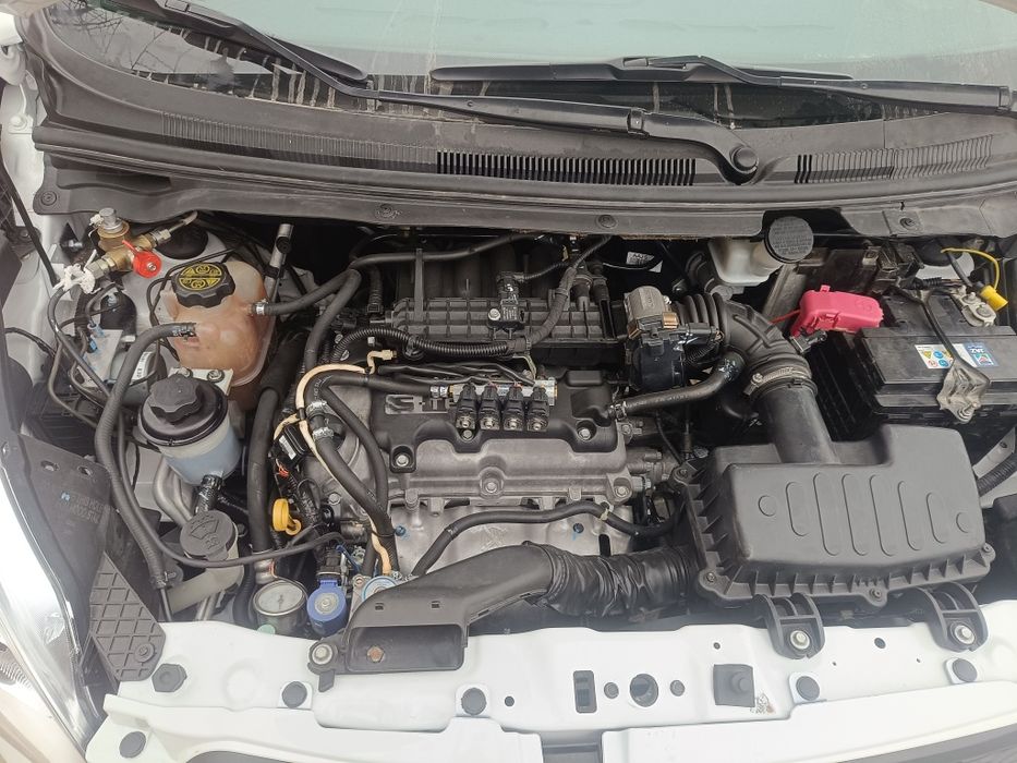 Спарк Оптима плйус машинаси сотилади холати яанги