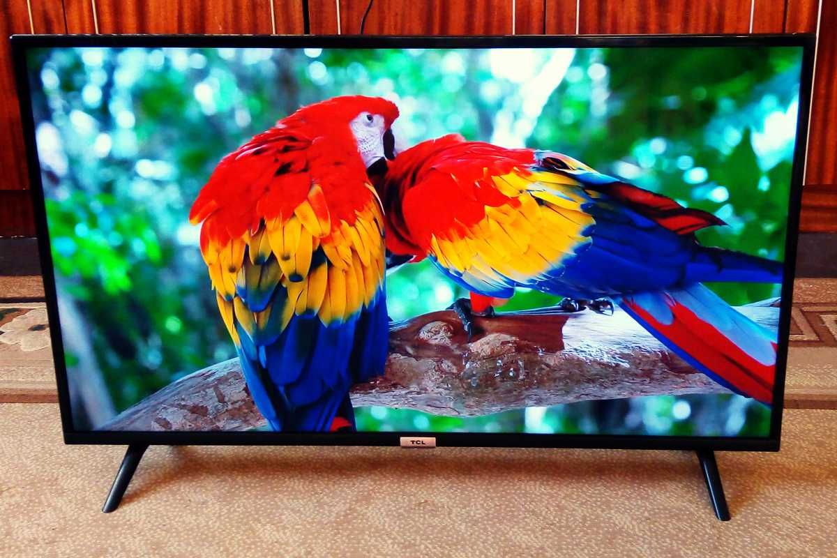 SmartTV марки TCL 40" 102см Wi-Fi YouTube Rutube Фильмы и пр В ИДЕАЛЕ