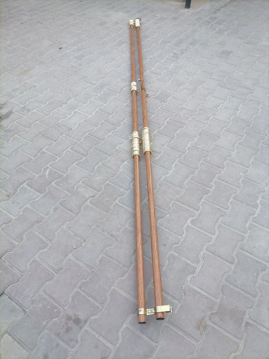 Продам карниз в хорошем состоянии