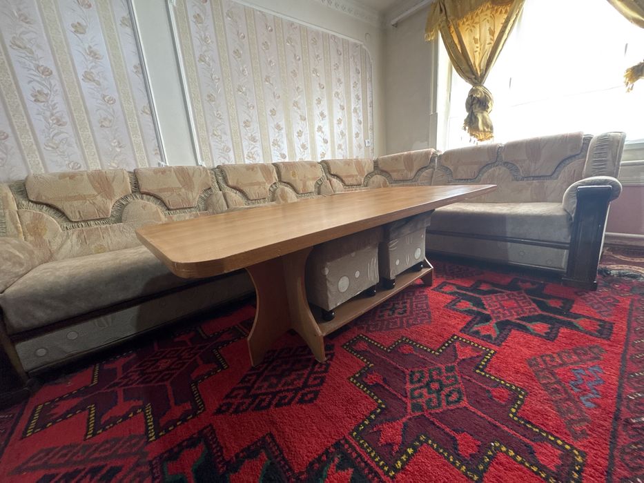 Продается уголок с стилями