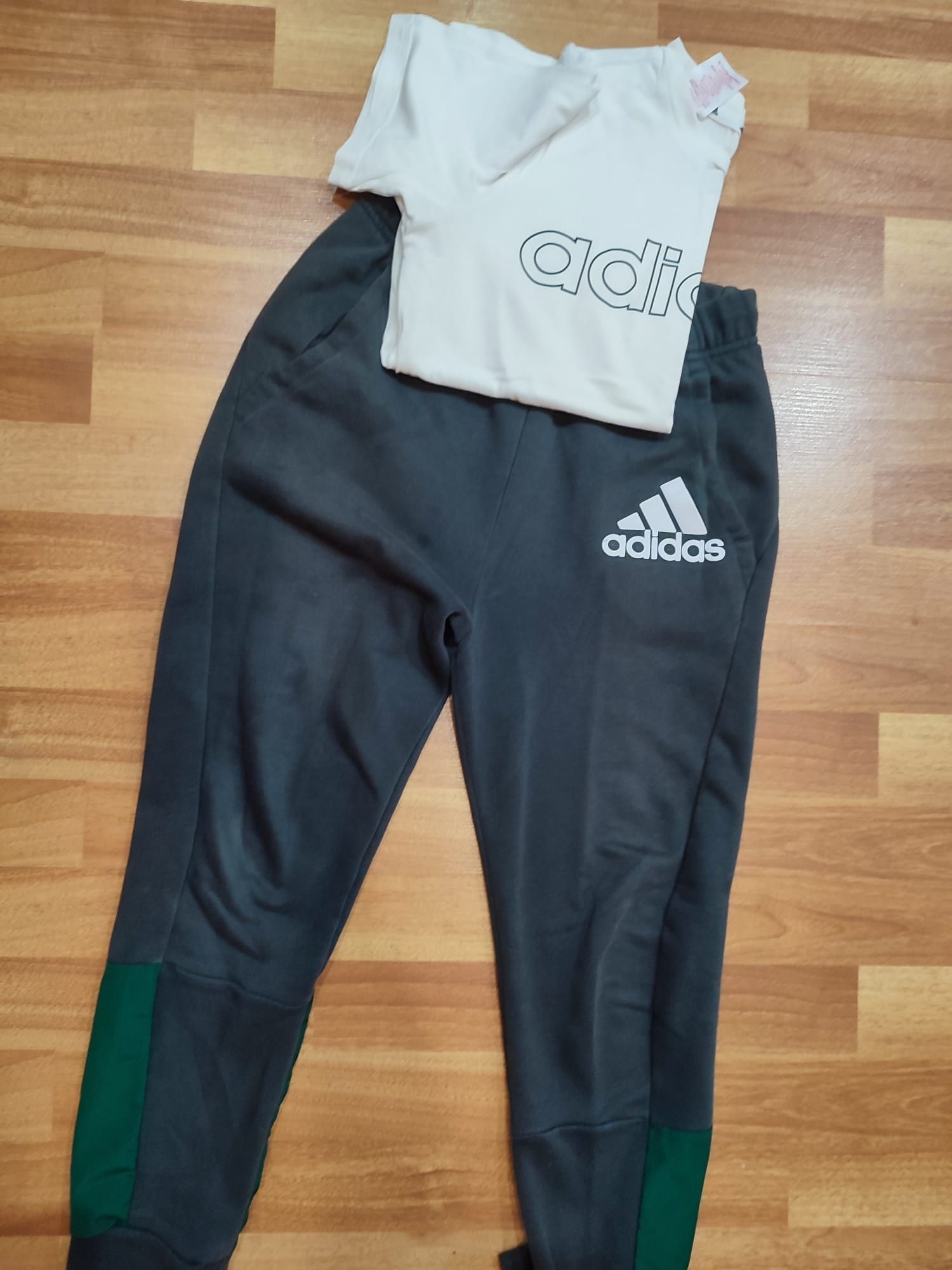 Pantaloni+tricou Adidas copii