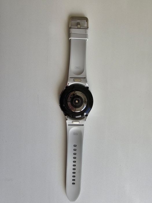 Продам Смарт часы Samsung Galaxy Watch6 Classic 43 мм