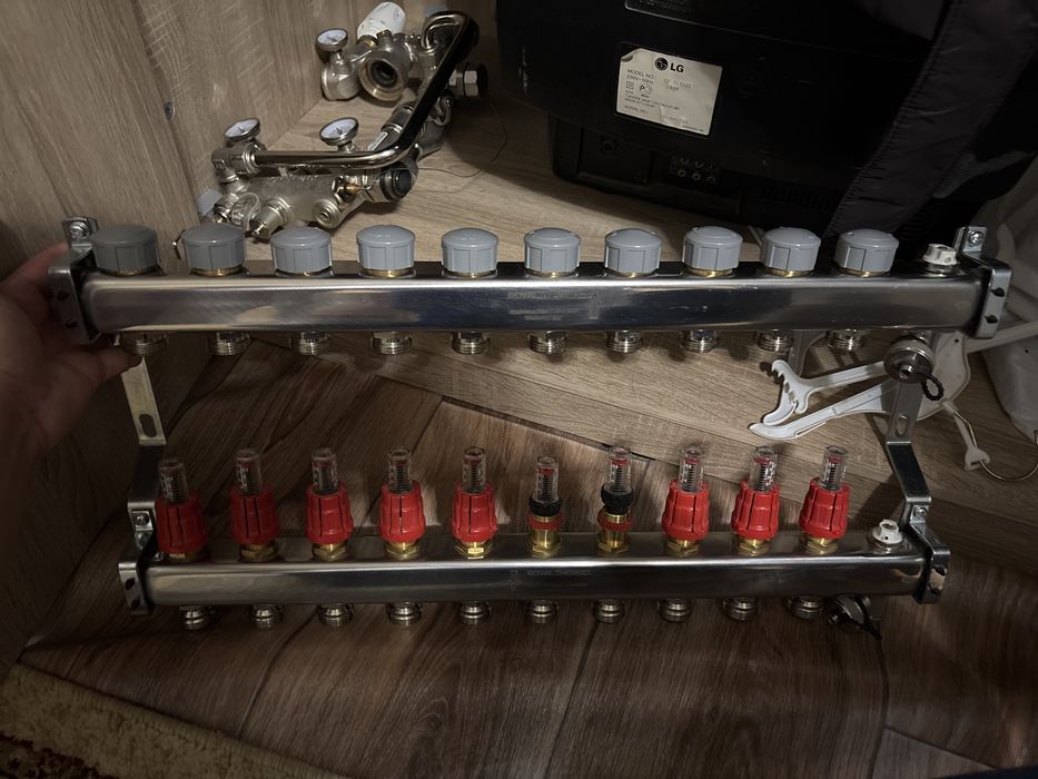 Продам коллетор роял термо на 10 выходов