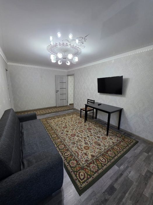 Центре Города 2х комнатная квартира 2 этаж ТУРКЕСТАНСКАЯ СПУТНИК